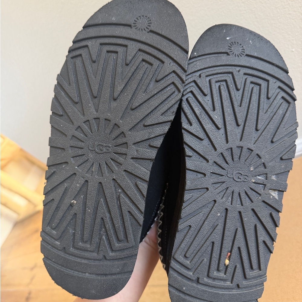 UGG women’s black Tazz slipper 6 - Picture 6 of 7